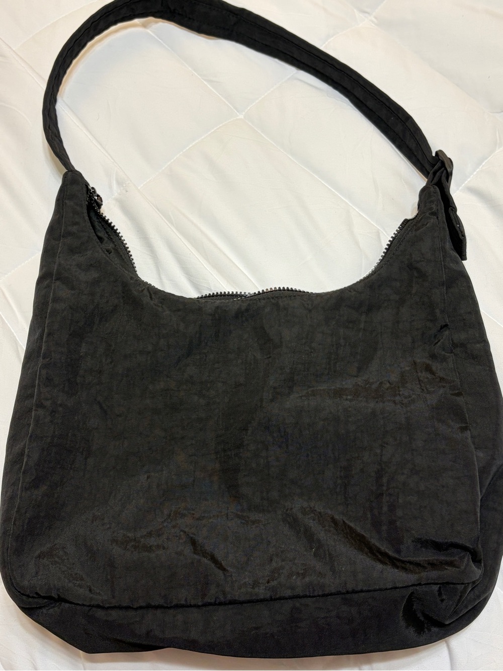 Classic Black Shoulder Bag - Unbranded